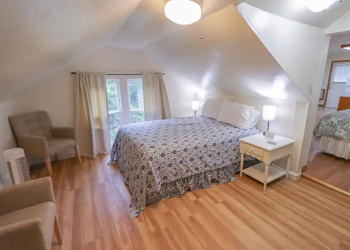 Over The Rainbow Suites
