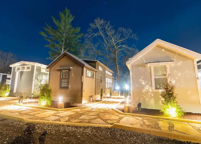 Deers Den River- Luxury Tiny Home On River
