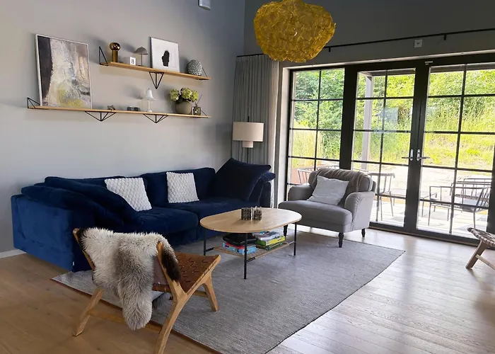 Nybyggd Villa I Soederkoeping