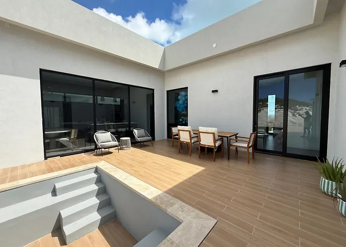 Blue Flamingo Villa - Paradise Is A Lifestyle!