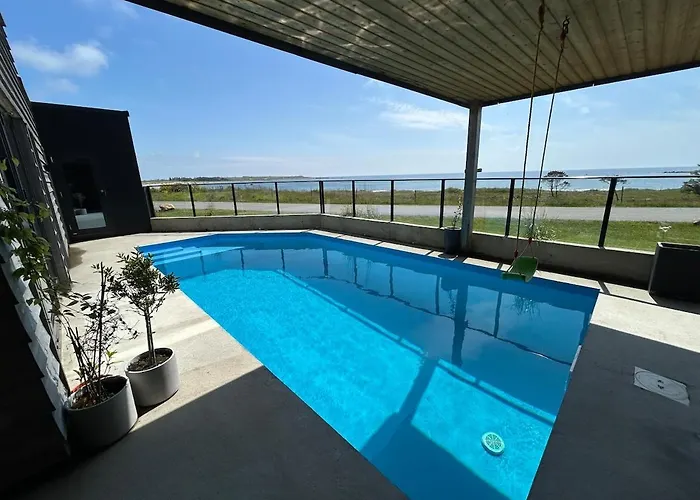 House With Pool And Steam Bath On The Beach!