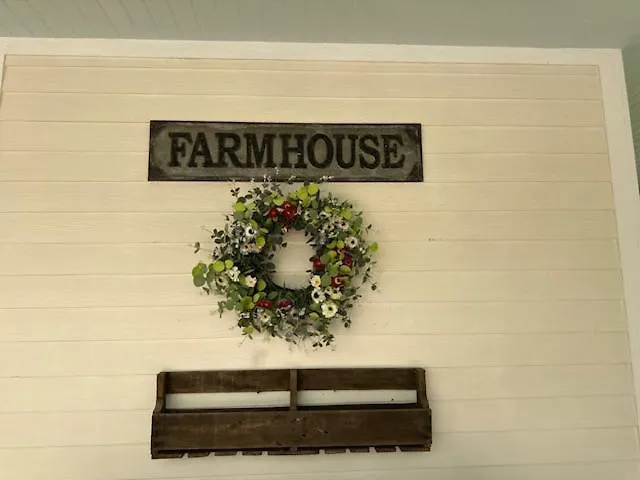 Deluxe Farm Studio Apt With Pool View