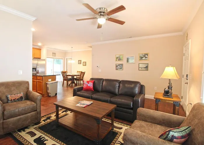 Shady Getaway Beautiful Modern Near The Heart Of Bryson City