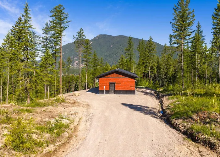 Glacier Luxury Retreat Deer View Cabin 3
