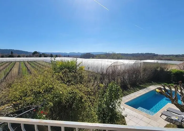 Village En Provence Avec Piscine Privee