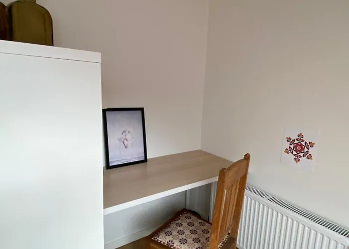 Vaerelse Med Eget Bad Og Toilet I Nyt Raekkehus