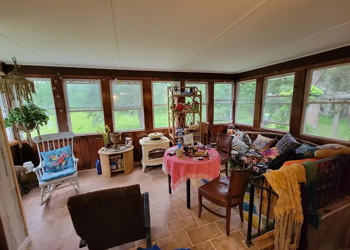 Wine And Roses Farm House