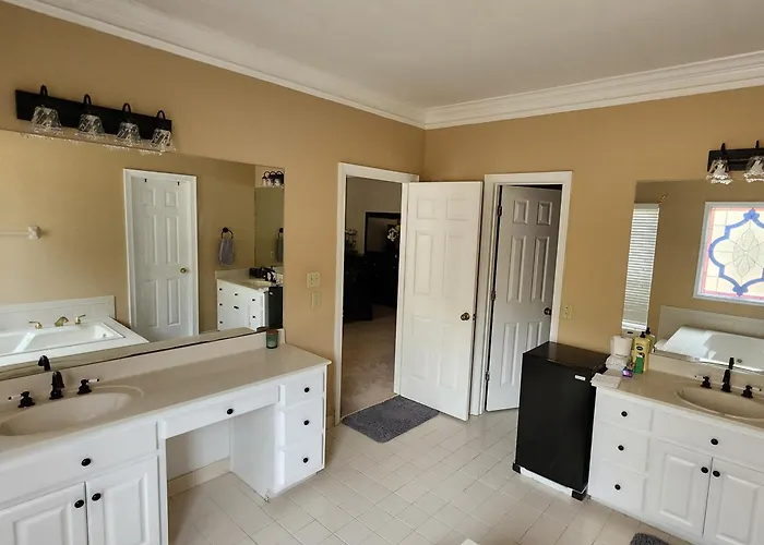 Outer Access Room In Family Home
