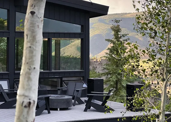4-Bedroom Private Mountain Retreat