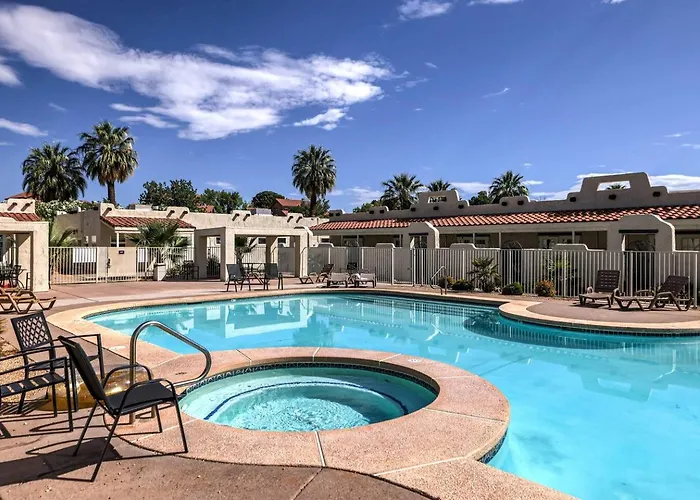 King Bed Villa With Kitchen, Spa, Pool, Gym - Relaxing