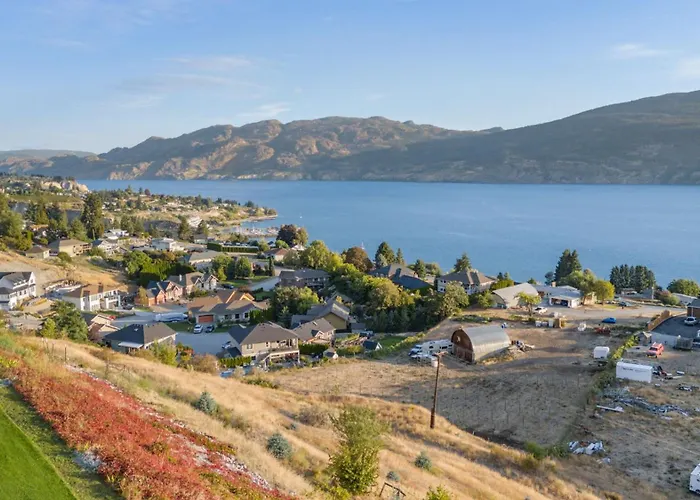Panoramic Summerland Lake View Studio With Hot Tub