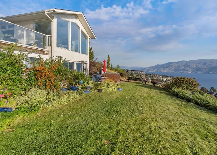 Panoramic Summerland Lake View Studio With Hot Tub