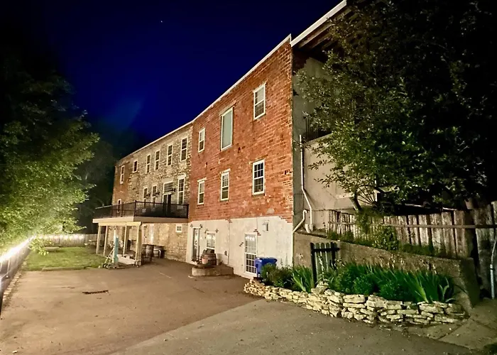 River Stone Villa - 2Bedroom/2Bath - No Step Entry
