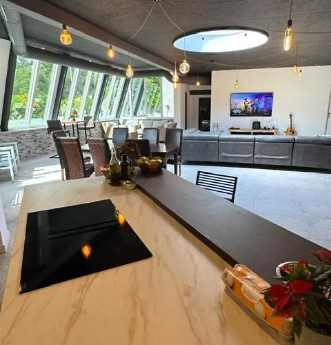 5-Bedroom Villa In Makkum