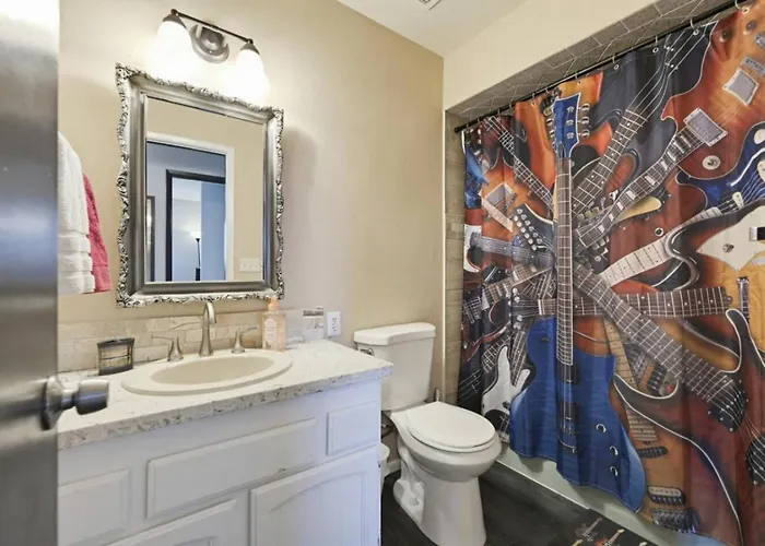 Minnow Place - Pool, Pool Table, Spacious, Central