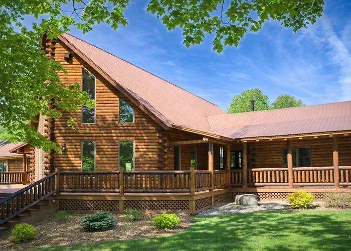 Luxurious 4-Bedroom Log Cabin Sleeps 13 Close To Cooperstown, Ny