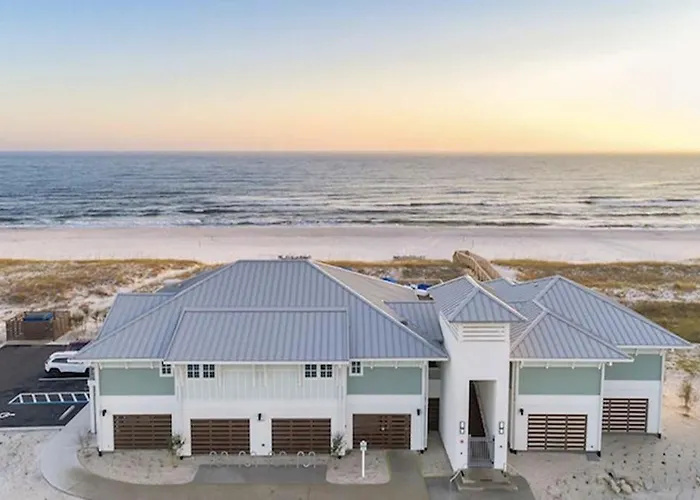 Airy Townhouse With Pool Hot Tub Central Ac & Washerdryer - Dog-Friendly
