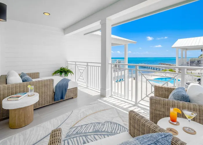 The Lighthouse- Ocean Views, Game Room, Pool ,Dock Access