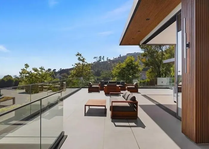 Ocean Crest Malibu Luxury Villa