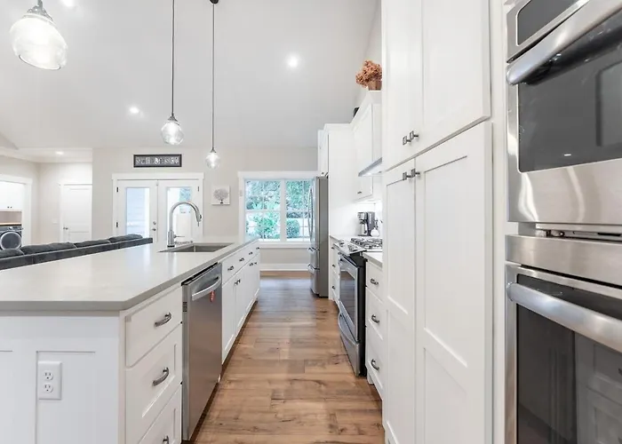 Luxury St Simons Island Vacation Rental - Private Pool Near Pier Village