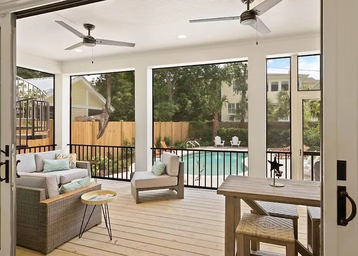 Luxury East Beach Vacation Rental With Private Pool, Sleeps 13, Astin Cottage