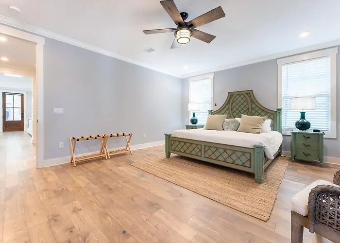 New Luxury St Simons Retreat - Golf, Beaches & Dining Nearby