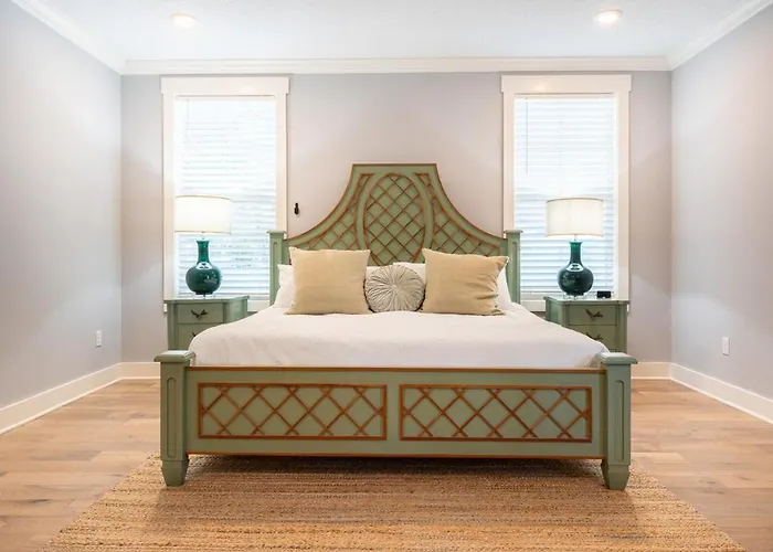 New Luxury St Simons Retreat - Golf, Beaches & Dining Nearby