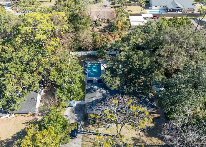 Luxury St Simons Island Vacation Rental With Private Pool - Sleeps 10