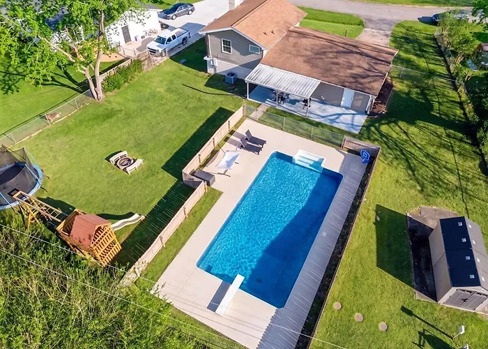 Clemson Getaway W Private Pool Retreat 4Br