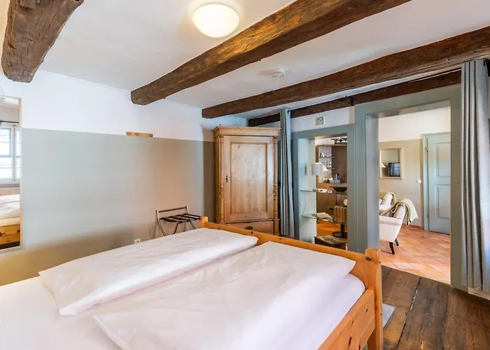 Kunsthaus Mit Fruehstueck Im Hotel Theophano