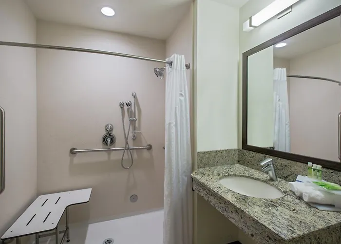 Resorts Guide Holiday Inn Express & Suites Kailua-Kona By Ihg