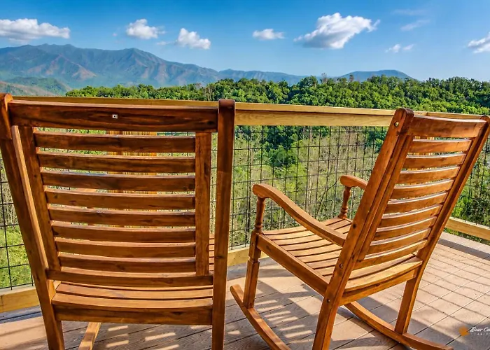 Majestic View Lodge, Amazing Views, Hot Tub, 560 Free Tickets Each Paid Day!!!