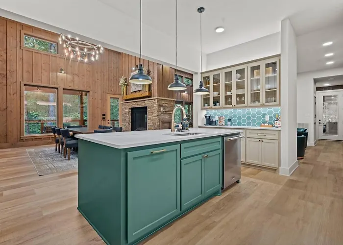 Lake Ouachita'S Luxury Lake House