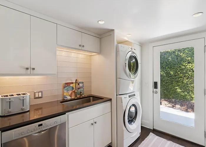 Sea Grace - Luxury East Beach Vacation Rental With Private Pool On St Simons Island