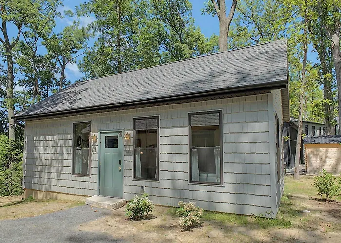 Woodsage - Upscale 2 Bedroom Villa At Petite Acres