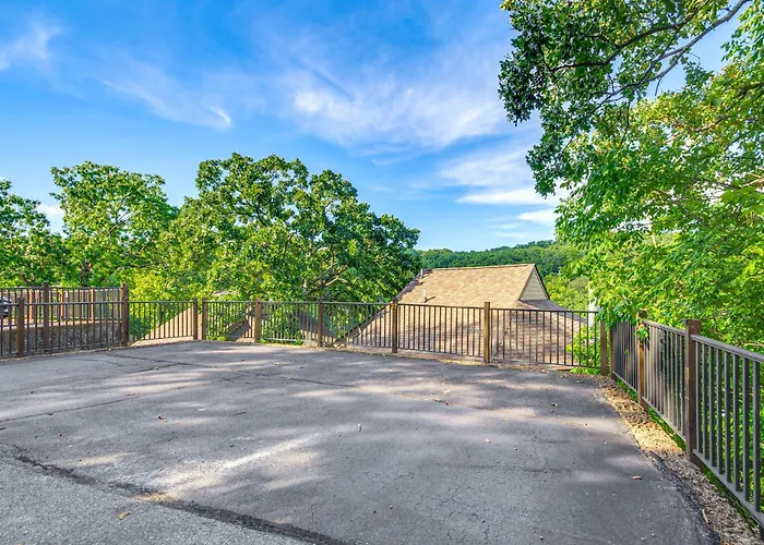 Resort Villa On Lake Of The Ozarks! Family Fun Hub