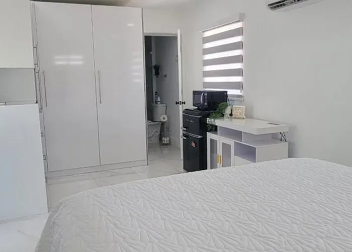 Hard Rock Area Modern Studio