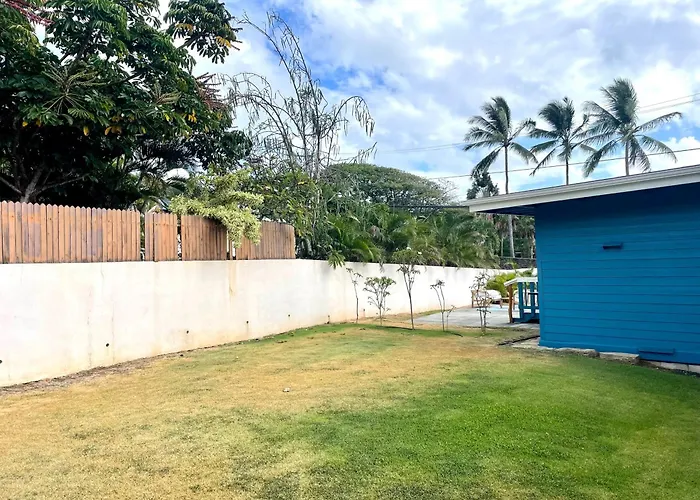 Serene Lanikai House Near The Beach Wfull Kitchen And Great Outdoor Space