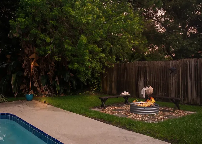 40-Ft Private Pool - Pet-Friendly 15 Min To Beach