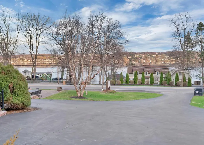 Keuka Cove Inn