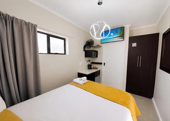 Royal Palms Guest House