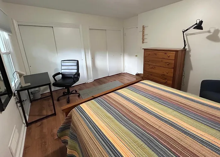 Charming Roanoke Guesthouse