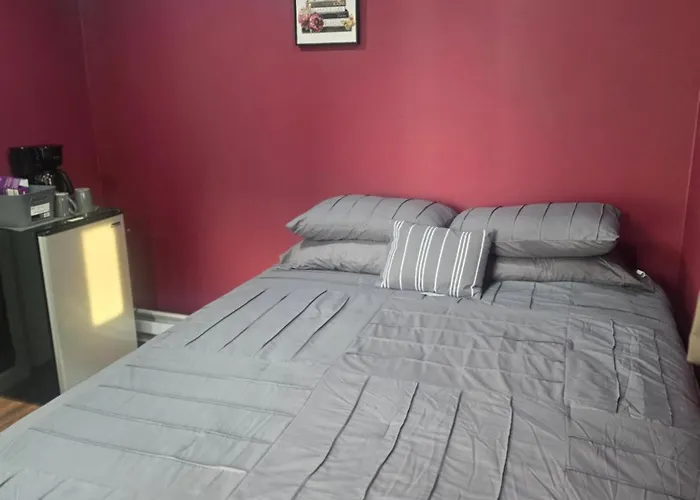 Modern Private Studio Suite