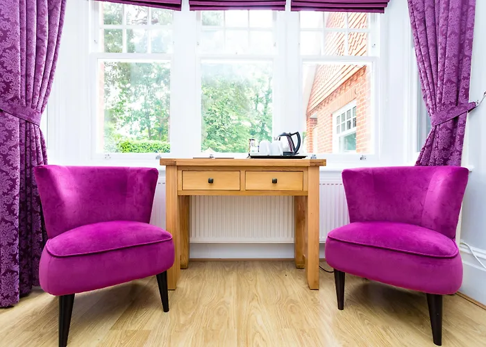 The Lawn Guest House Gatwick