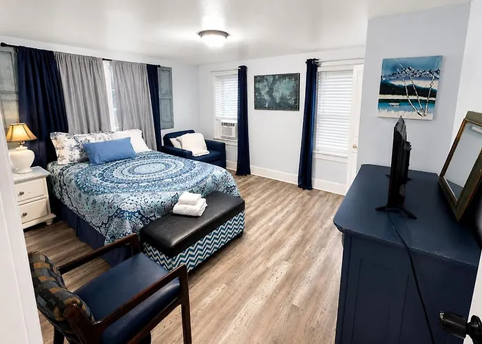 Blue Rm De With Spa Access