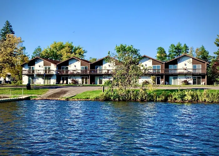 Bridge Inn Tomahahwk - 1St Floor, Room 106,1 King Bed, Pet Friendly, Laminate Wood Flooring, Walkout, River View, Price Includes 1 Pet Fee
