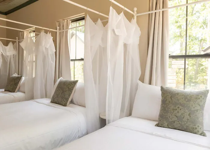 Pied A Terre - Bunk House Villa At Petite Acres