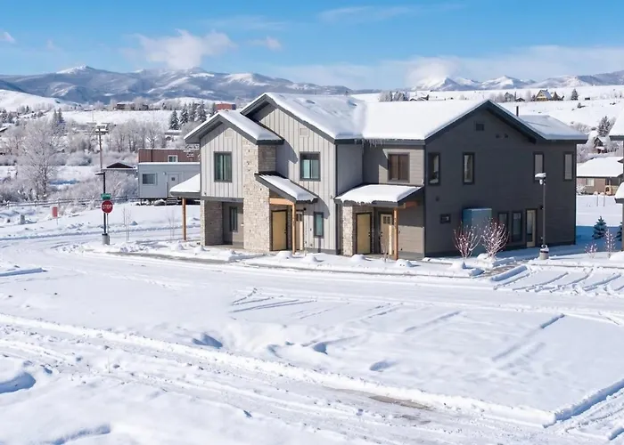 103 Granby Meadow Dr