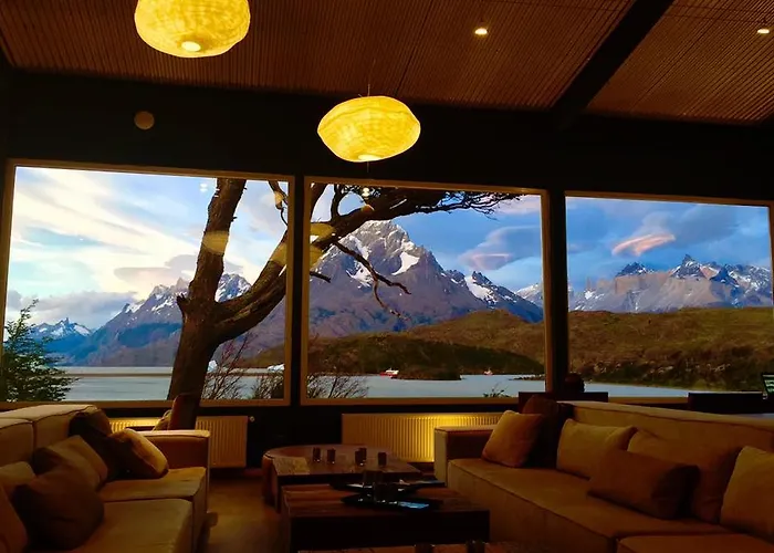 Romantic hotels Lago Grey
