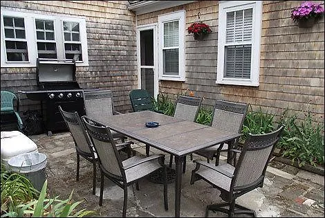 Moffett House Inn